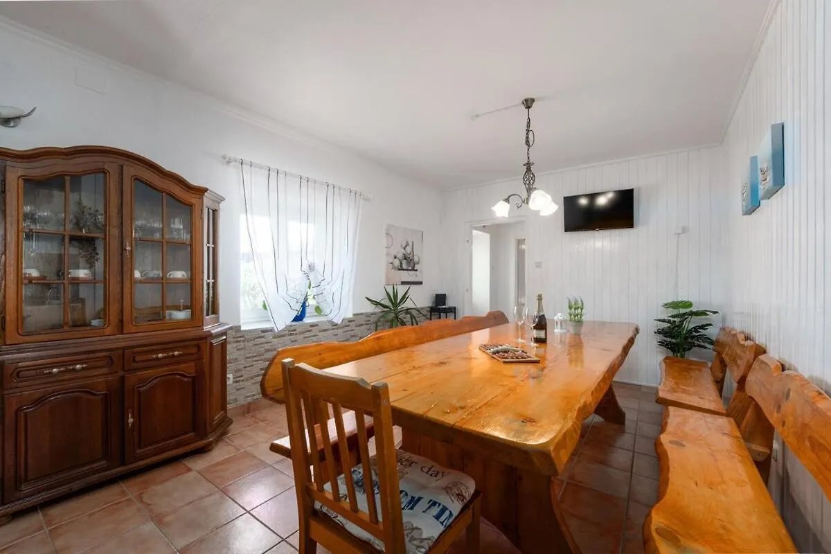 Villa Dragica Divšići